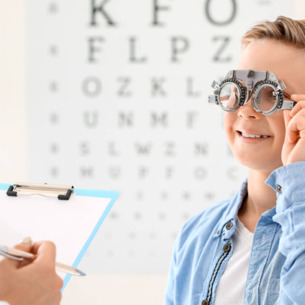 عيون الأطفال والحول